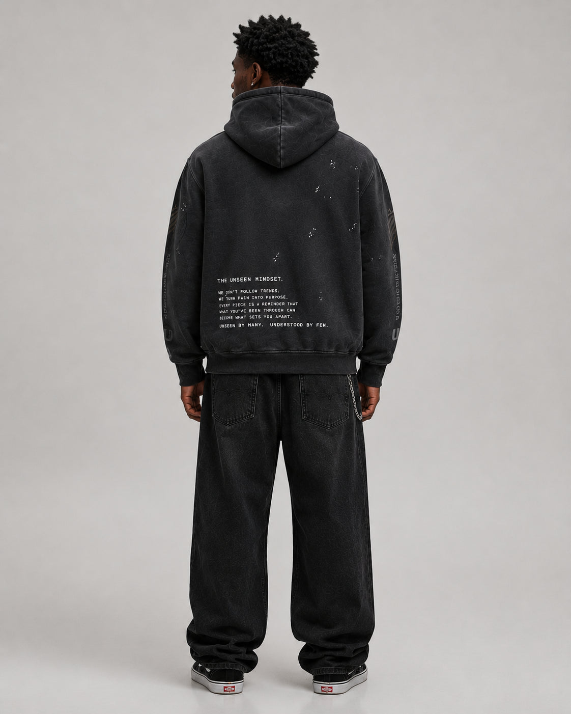 UNSEEN WORLDWIDE VINTAGE FRAYED HOODIE.